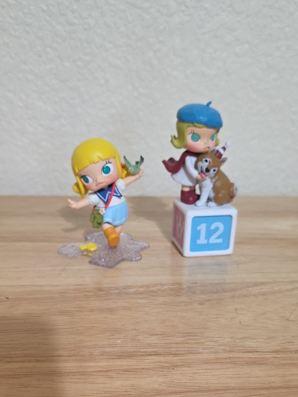 Bundle 2 Pop Mart Molly Figurines